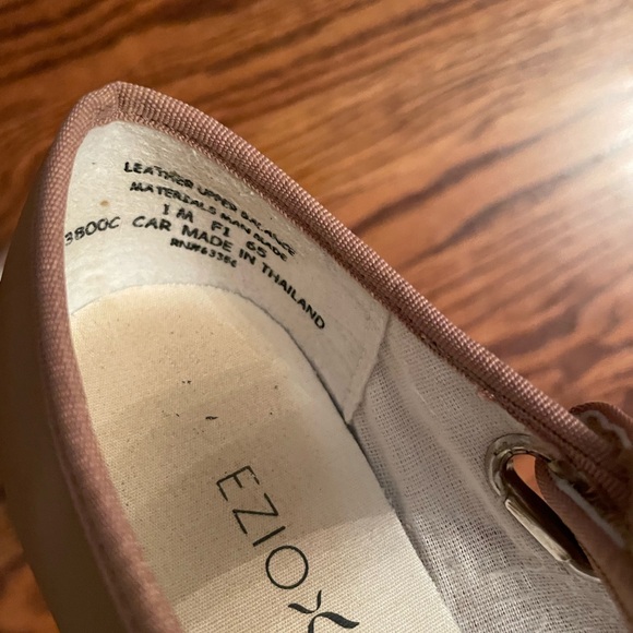 Capezio tan tap shoes kid size 1 - Picture 2 of 7